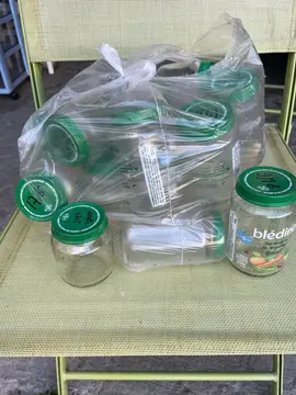 petits pots en verre de bb