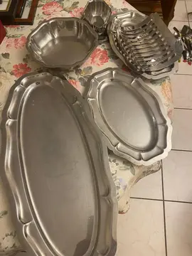 lot de plats en inox