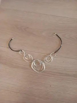collier en métal