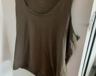 Débardeur kaki très bon état laver pour femme taille xxxl