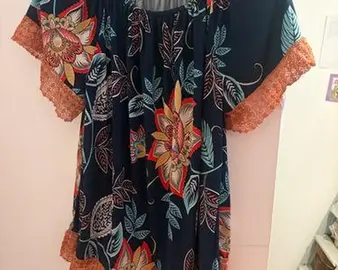 T -shirt manche court pour femme bon état laver pas de taille marque belle femme