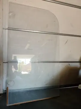 Paroie de baignoire en verre