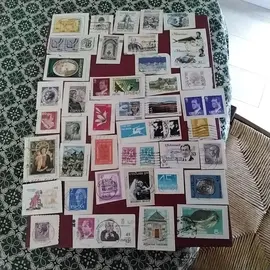 donne timbres n17 1lot par envoie