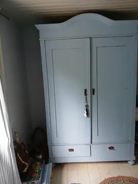 armoire en bois