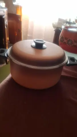 faitout avec couvercle