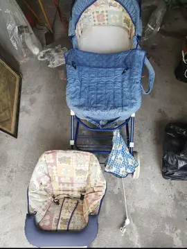 Combiné poussette, cosy à donner