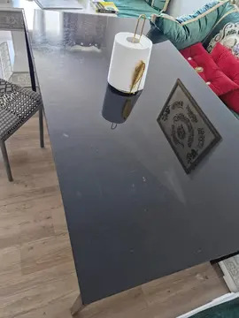 table salon