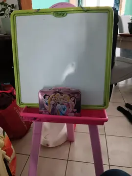 tableau pour enfant face ardoise face blanc et aimants