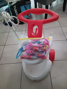 chariot docteur avec balai serpillière