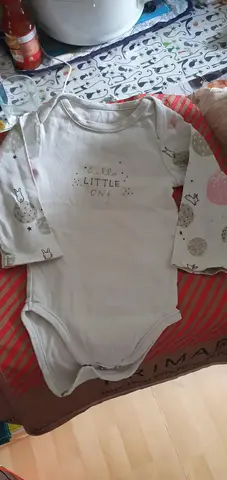 body bébé 9 mois