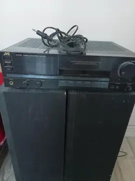 Ampli JVC et 2 enceintes JVC