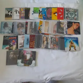 Donne CD. Urgent à venir chercher aujourd'hui à Montélimar.