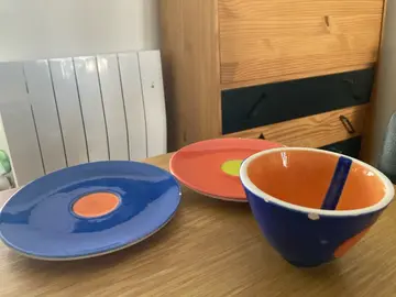 2 soucoupes et une tasse à café (habitat)