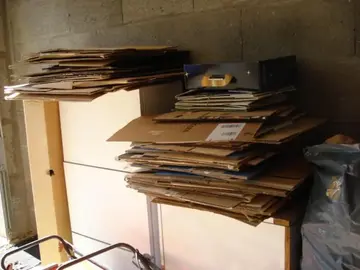 CARTONS