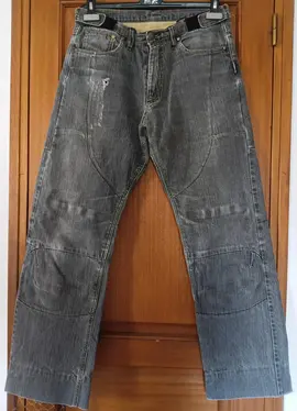 pantalon en jeans gris avec taille ajustable