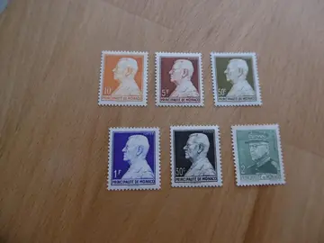 Timbres MONACO NEUFS LOT 3