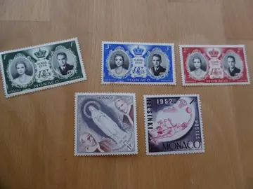 Timbres MONACO LOT 8