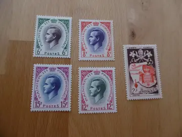 Timbres MONACO NEUFS LOT 9
