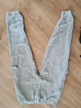 Jogging pantalon gris XXXL avec tache noire peinture