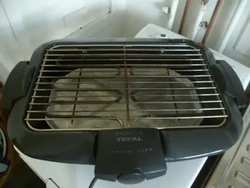 Barbecue électrique Téfal fonctionne bien et nettoyé