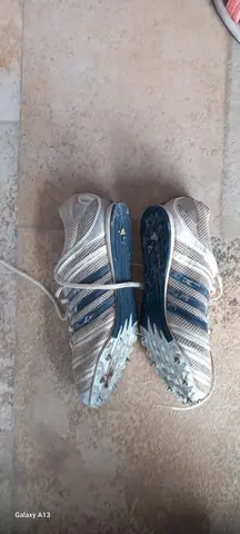 chaussures d'athlétisme avec pointes