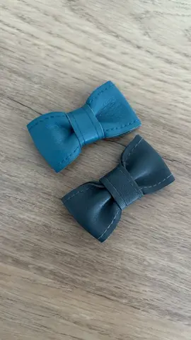 Barrettes noeuds en cuir