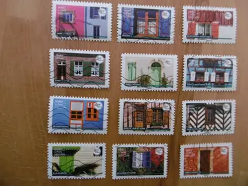 Série complète 12 timbres Habitats typiques 2022
