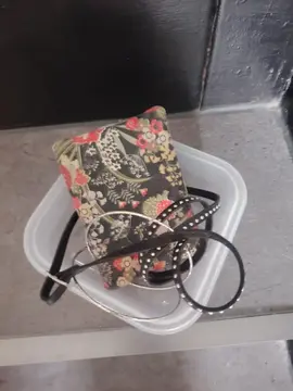 Lot d'articles Bijoux et accessoires