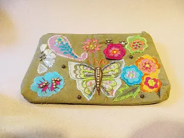 Pochette.