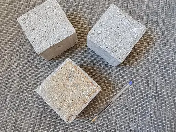 Lot 3 pavés carrés