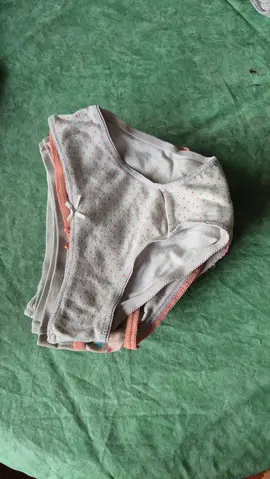 Lot de 8 culottes fillette taille 2-3 ans