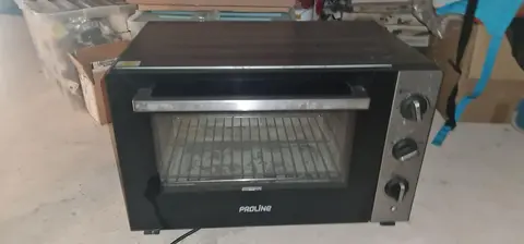 Mini four rouillé