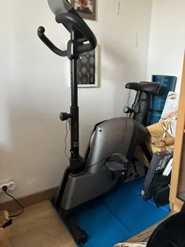 vélo d’appartement COURROIE À REMPLACER