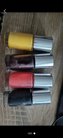 lot vernis neufs Clinique