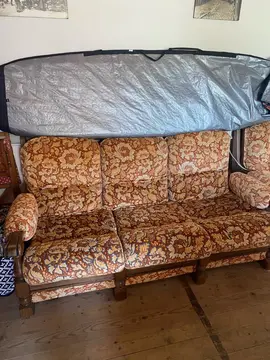 canapé vintage avec fauteuil