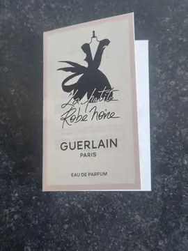 Échantillon eau de parfum La petite Robe Noire