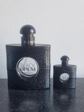 2 parfums vides Black Opium