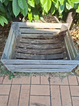 vieille caisse à 🍎