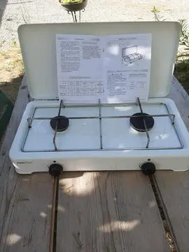 Donne réchaud à gaz