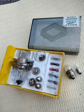 coffret d'ampoules de secours