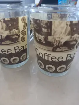 4 grandes tasses à café