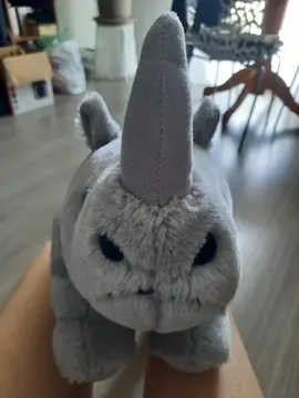 Peluche rhino