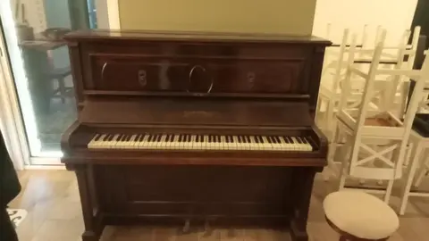 piano droit