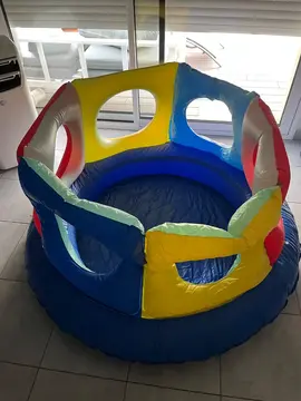 aire de jeux à balles