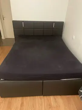 lit 2 places