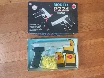 Pistolet plastique avec projectils caoutchouc souple