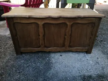 Coffre en bois
