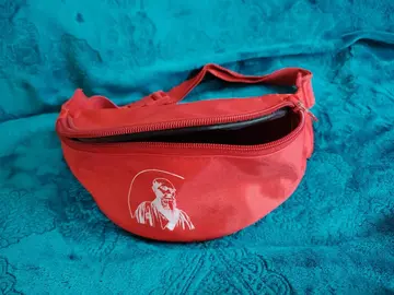 Sac banane rouge semi-rigide