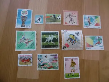 Timbres FOOT divers pays LOT 1
