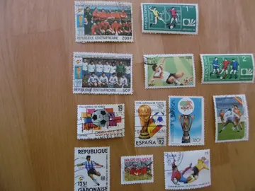 Timbres FOOT divers pays, LOT 4